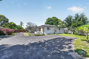 824 Bayberry Dr, Lake Park, FL 33403 - Photo 27