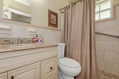 292 W 39th Pl, Hialeah, FL 33012 - Photo 29