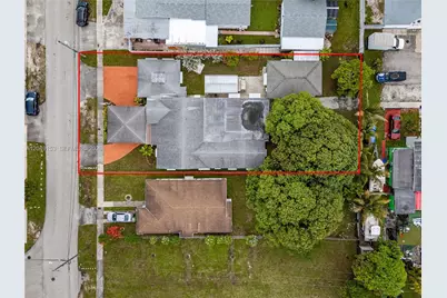 292 W 39th Pl, Hialeah, FL 33012 - Photo 5