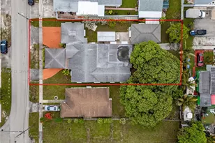 292 W 39th Pl, Hialeah, FL 33012 - Photo 5
