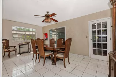 292 W 39th Pl, Hialeah, FL 33012 - Photo 15