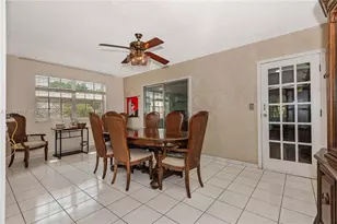 292 W 39th Pl, Hialeah, FL 33012 - Photo 15