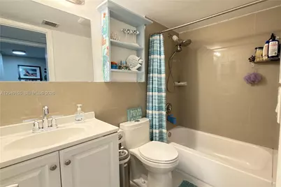 9492 NW 39th St, Sunrise, FL 33351 - Photo 29
