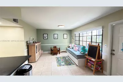 9492 NW 39th St, Sunrise, FL 33351 - Photo 13