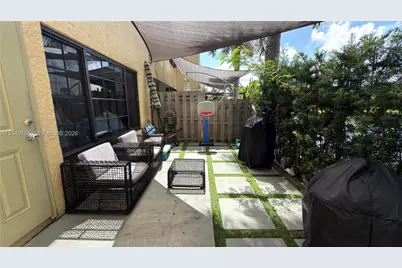 9492 NW 39th St, Sunrise, FL 33351 - Photo 17
