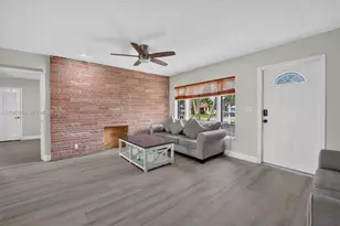 649 W Evanston Cir, Fort Lauderdale, FL 33312 - Photo 9