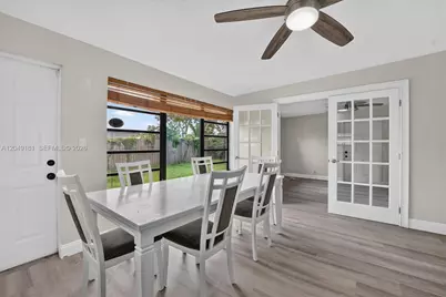 649 W Evanston Cir, Fort Lauderdale, FL 33312 - Photo 27