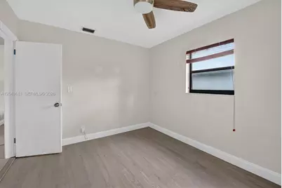 649 W Evanston Cir, Fort Lauderdale, FL 33312 - Photo 39