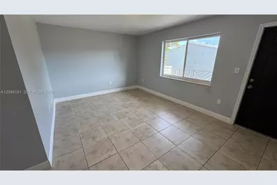 1955 NW 5th Pl #11, Miami, FL 33136 - Photo 3