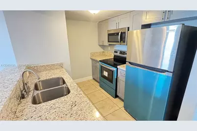 1955 NW 5th Pl #11, Miami, FL 33136 - Photo 5