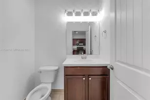 27021 SW 140th Path, Homestead, FL 33032 - Photo 9