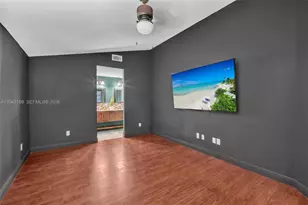 1108 E Jasmine Ln, North Lauderdale, FL 33068 - Photo 11