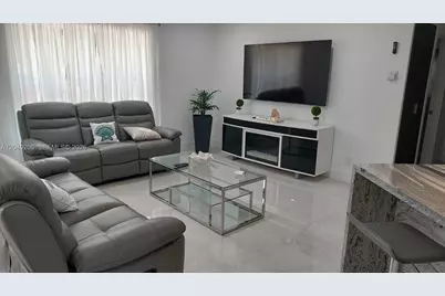 320 SE 15 Pl, Cape Coral, FL 33990 - Photo 5