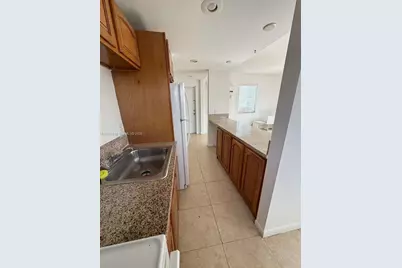 7130 Rue Versailles #6, Miami Beach, FL 33141 - Photo 5
