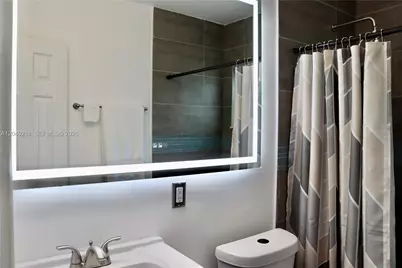 16201 NW 18th Pl, Miami Gardens, FL 33054 - Photo 23