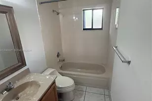 8625 NW 8th St, Miami, FL 33126 - Photo 11