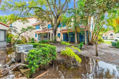 3454 Laurel Oaks Ln, Hollywood, FL 33021 - Photo 37