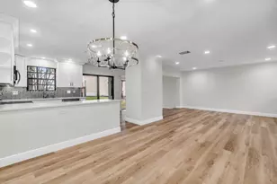 3454 Laurel Oaks Ln, Hollywood, FL 33021 - Photo 7