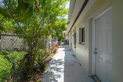 1701 NW 19th Ave #1701, Miami, FL 33125 - Photo 17