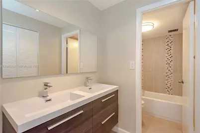 16710 NE 9th Ave #706, North Miami Beach, FL 33162 - Photo 15