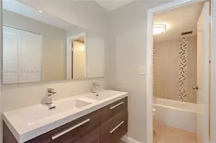 16710 NE 9th Ave, North Miami Beach, FL 33162 - Photo 15