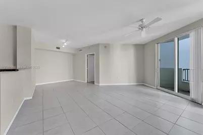 2421 NE 65th St #403, Fort Lauderdale, FL 33308 - Photo 13