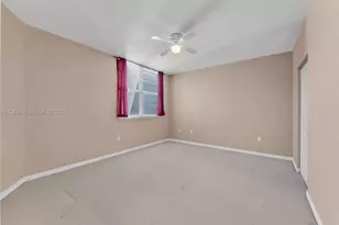 2421 NE 65th St, Fort Lauderdale, FL 33308 - Photo 17