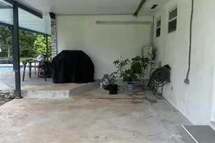 19301 SW 220th St, Miami, FL 33170 - Photo 23