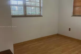 19301 SW 220th St, Miami, FL 33170 - Photo 9