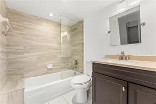 4301 Martinique Cir, Coconut Creek, FL 33066 - Photo 9
