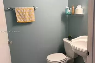 415 NW 85th Pl, Miami, FL 33126 - Photo 11