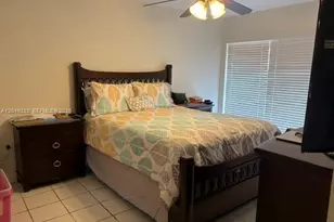 415 NW 85th Pl, Miami, FL 33126 - Photo 15