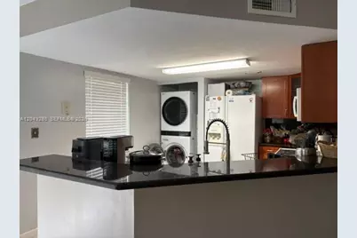 415 NW 85th Pl #1701, Miami, FL 33126 - Photo 7