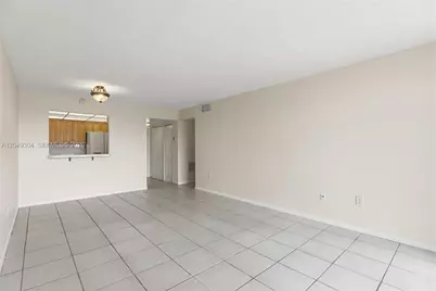 10425 SW 112th Ave #302, Miami, FL 33176 - Photo 9