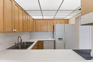 10425 SW 112th Ave, Miami, FL 33176 - Photo 5