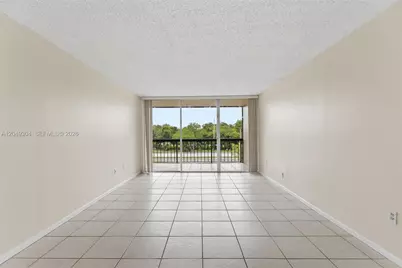 10425 SW 112th Ave #302, Miami, FL 33176 - Photo 15
