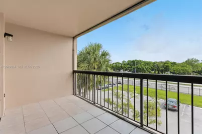 10425 SW 112th Ave #302, Miami, FL 33176 - Photo 27