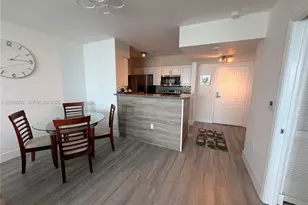 1155 Brickell Bay Dr, Miami, FL 33131 - Photo 3