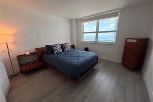 1155 Brickell Bay Dr, Miami, FL 33131 - Photo 5
