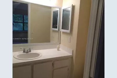 861 NE 207th Ln #104-14, Miami, FL 33179 - Photo 5