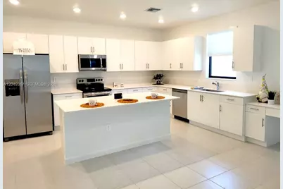 11946 SW 241st St #11946, Homestead, FL 33032 - Photo 7