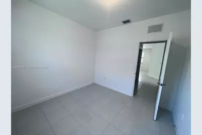 11946 SW 241st St #11946, Homestead, FL 33032 - Photo 15