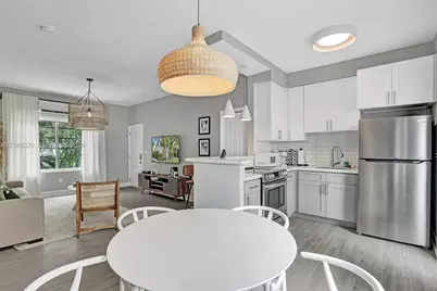 1431 Lincoln Ter #3, Miami Beach, FL 33139 - Photo 11