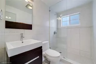 1034 Pennsylvania Ave, Miami Beach, FL 33139 - Photo 9