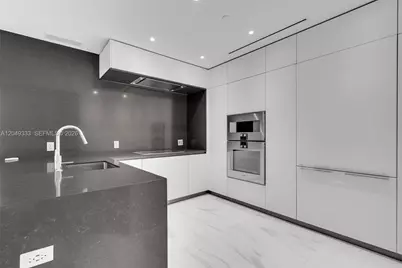 300 Biscayne Boulevard Way #3009W, Miami, FL 33131 - Photo 5