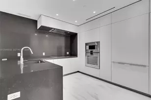 300 Biscayne Blvd Way, Miami, FL 33131 - Photo 5