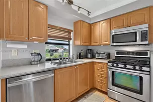 11861 NW 41st St, Sunrise, FL 33323 - Photo 27