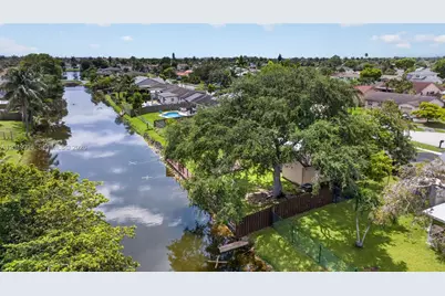 11861 NW 41st St, Sunrise, FL 33323 - Photo 39