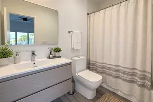 1121 NE 23rd Terrace, Pompano Beach, FL 33062 - Photo 15