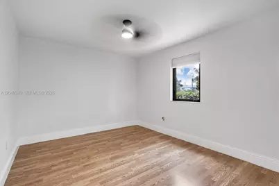 944 SW 10th Avenue, Miami, FL 33130 - Photo 19